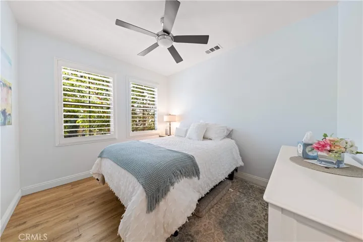 111 Chantilly, Irvine, California 92620