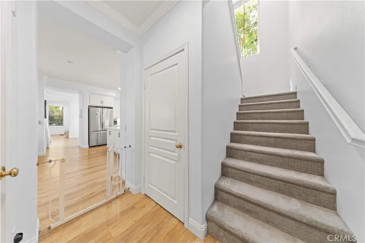 111 Chantilly, Irvine, California 92620