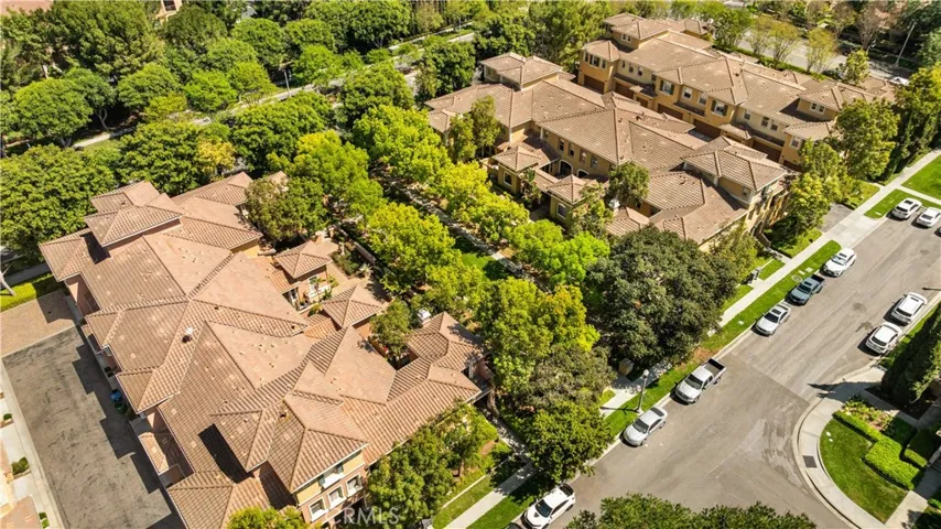 111 Chantilly, Irvine, California 92620