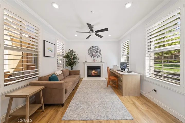 111 Chantilly, Irvine, California 92620