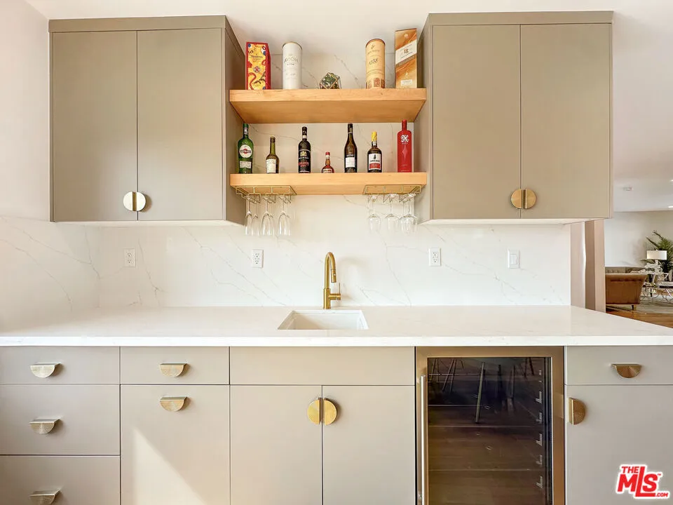 Built-in Bar