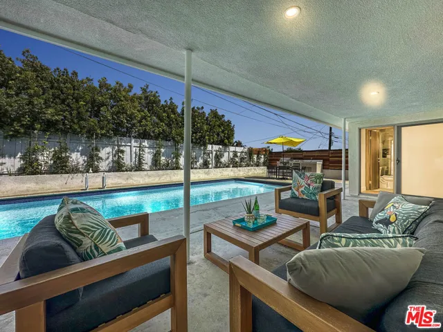 5810 S Halm Avenue, Los Angeles, California 90056