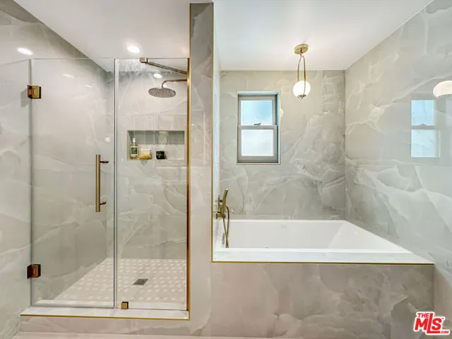 Primary Jetted bathtub