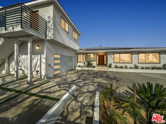 5810 S Halm Avenue, Los Angeles, California 90056
