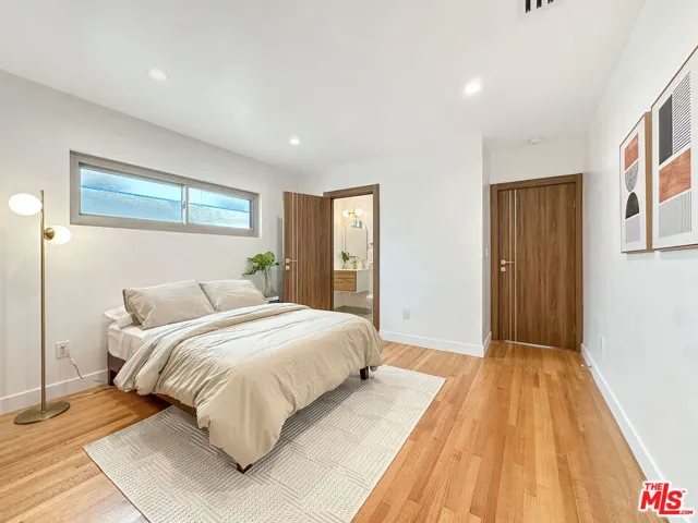 5810 S Halm Avenue, Los Angeles, California 90056