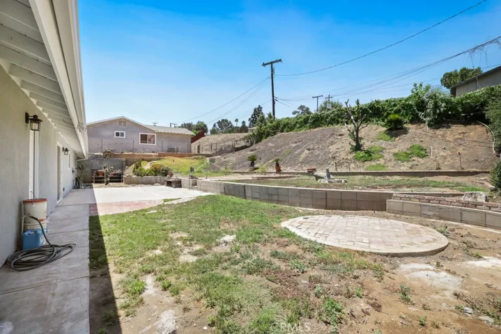5485 Golden West Avenue, Jurupa Valley, California 92509