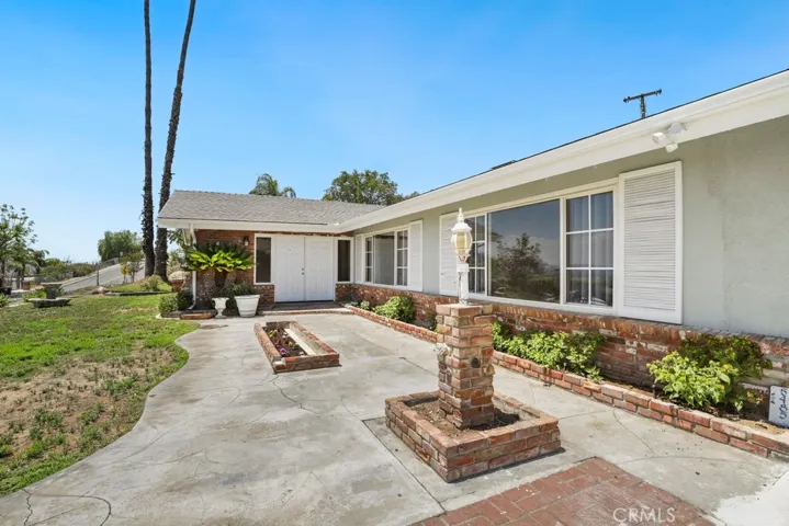 5485 Golden West Avenue, Jurupa Valley, California 92509