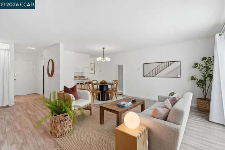 2115 Central 5, Alameda, California 94501-2841