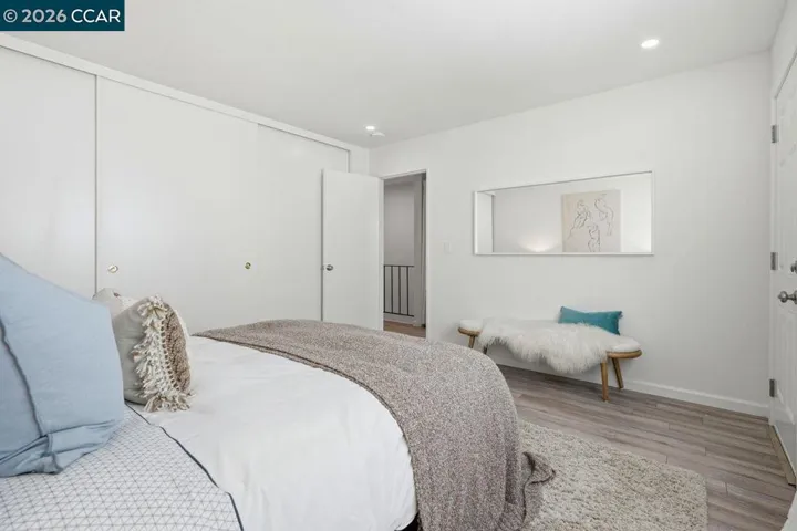 2115 Central 5, Alameda, California 94501-2841