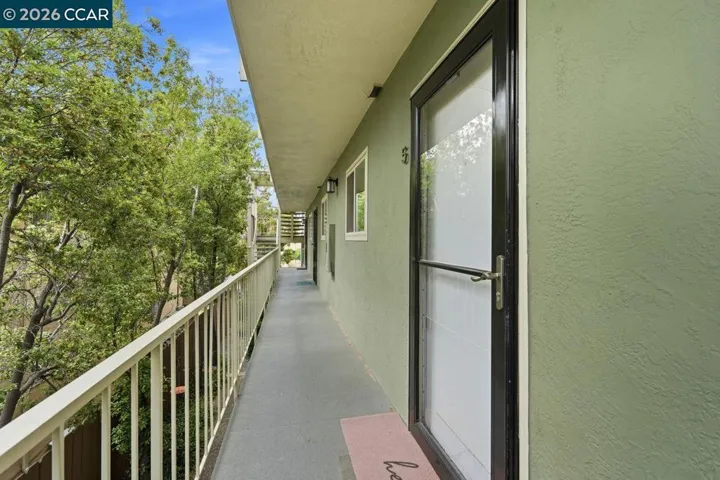 2115 Central 5, Alameda, California 94501-2841