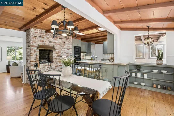 19 Valley Dr, Orinda, California 94563