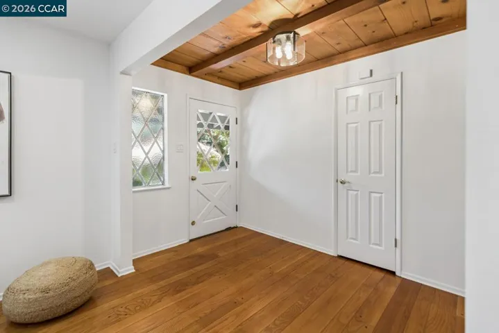 19 Valley Dr, Orinda, California 94563