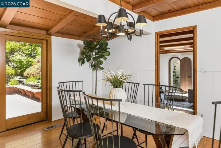 19 Valley Dr, Orinda, California 94563