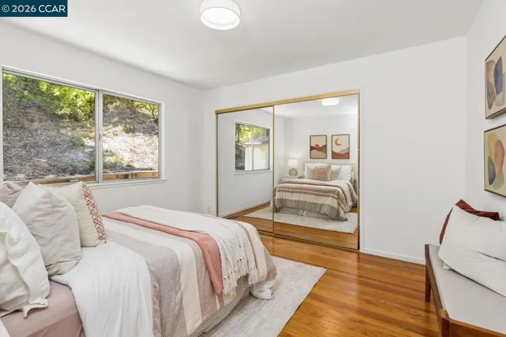 19 Valley Dr, Orinda, California 94563