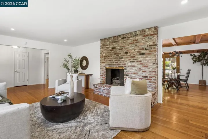 19 Valley Dr, Orinda, California 94563