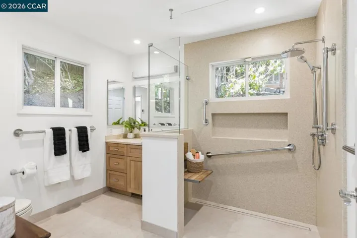19 Valley Dr, Orinda, California 94563