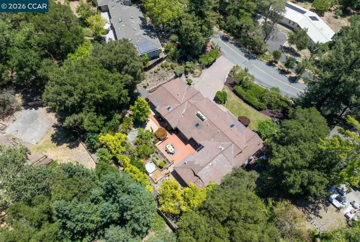 19 Valley Dr, Orinda, California 94563