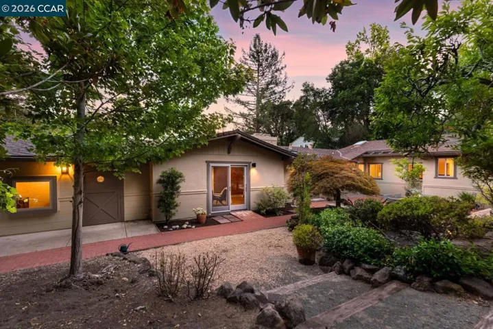 19 Valley Dr, Orinda, California 94563