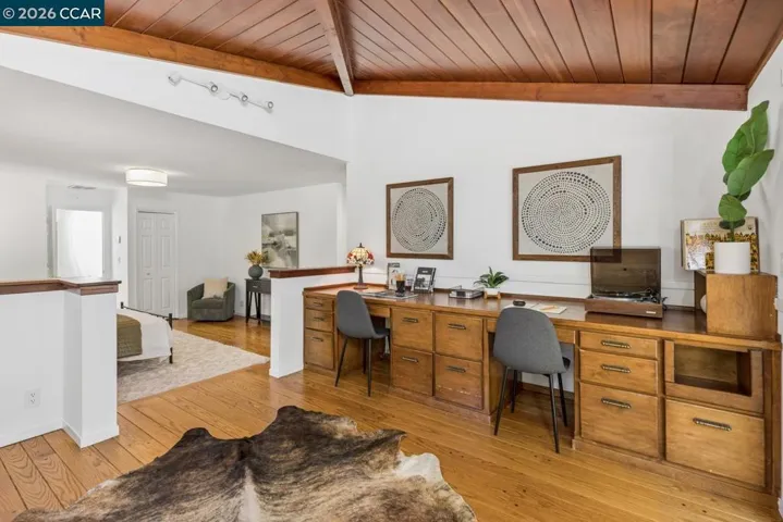 19 Valley Dr, Orinda, California 94563