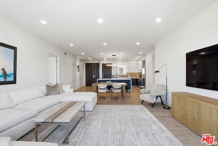 505 S Barrington Avenue 406, Los Angeles, California 90049