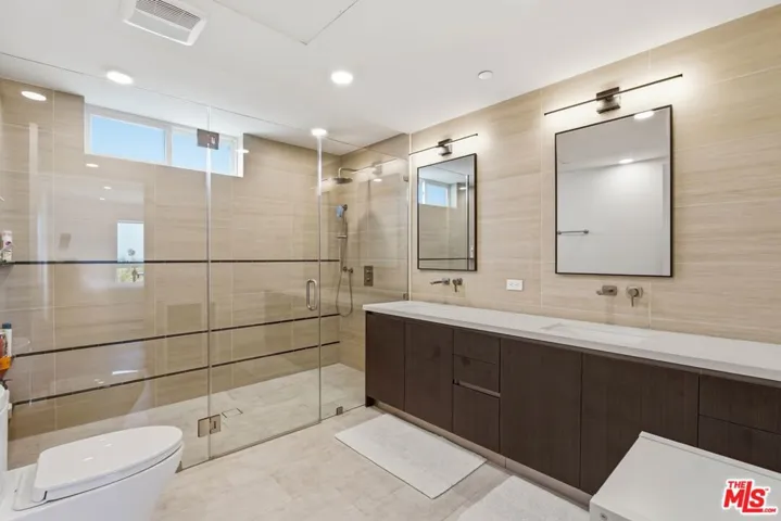 505 S Barrington Avenue 406, Los Angeles, California 90049
