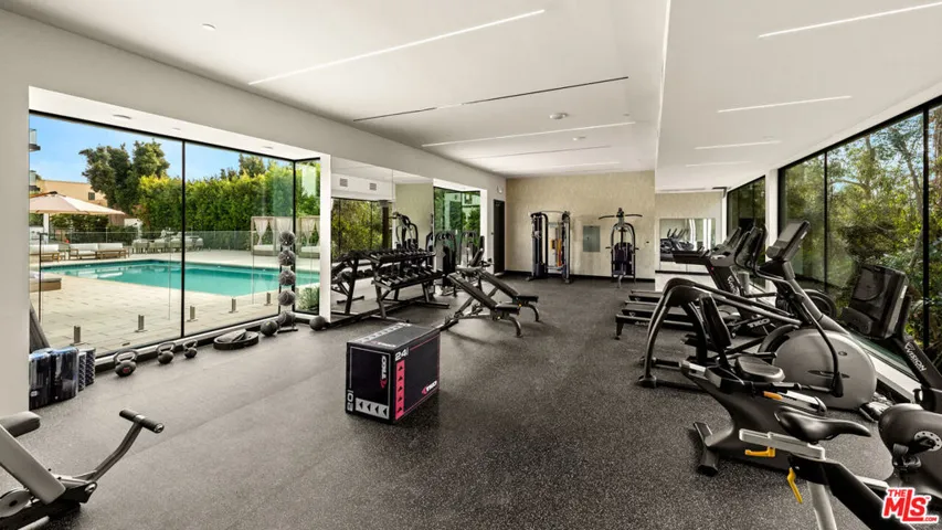 505 S Barrington Avenue 406, Los Angeles, California 90049