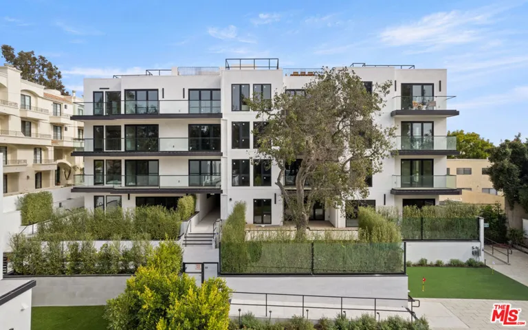 505 S Barrington Avenue 406, Los Angeles, California 90049