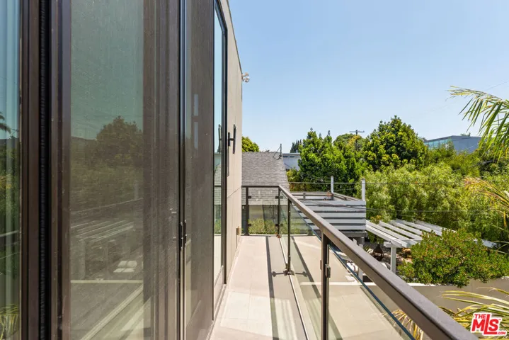 732 Indiana Avenue, Venice, California 90291