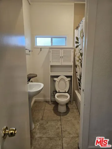 1822 S Oxford Avenue, Los Angeles, California 90006