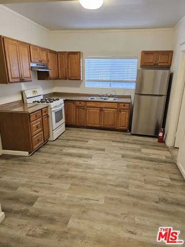 1822 S Oxford Avenue, Los Angeles, California 90006