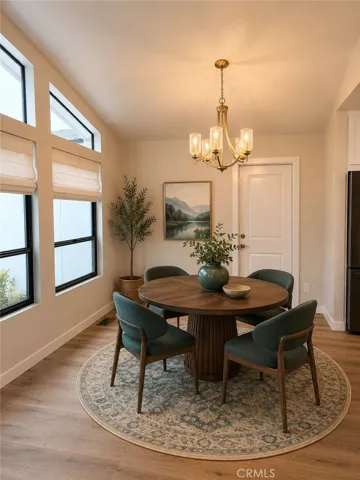 Virtual Staging- dining room