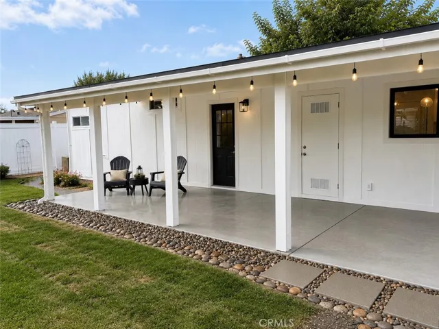 Covered Patio with access to laundry room and garage