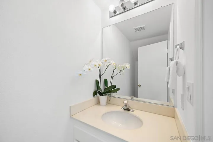 11382 Via Rancho San Diego D, El Cajon, California 92019