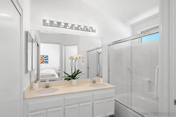 11382 Via Rancho San Diego D, El Cajon, California 92019