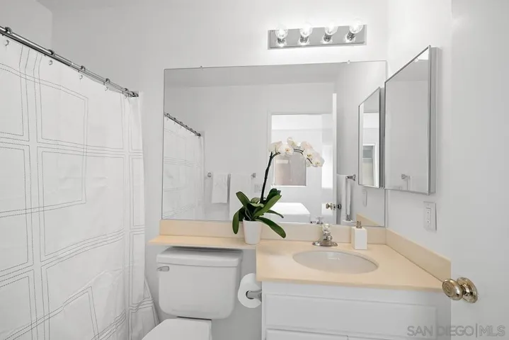 11382 Via Rancho San Diego D, El Cajon, California 92019