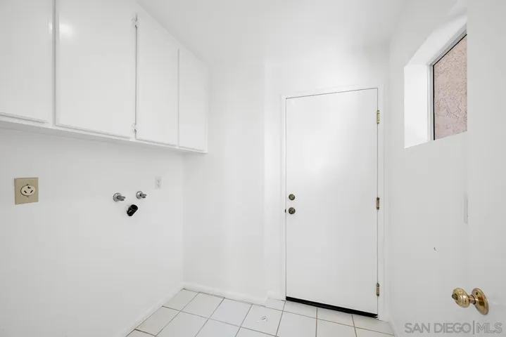 11382 Via Rancho San Diego D, El Cajon, California 92019