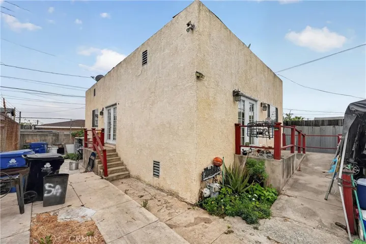 3 Bedroom & 1 Bath Unit