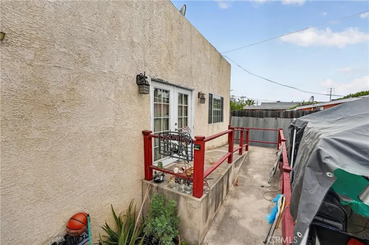 3 Bedroom & 1 Bath Unit