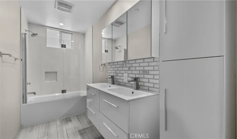 2415 Carnegie Lane C, Redondo Beach, California 90278