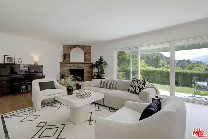 608 Solway Street, Glendale, California 91206