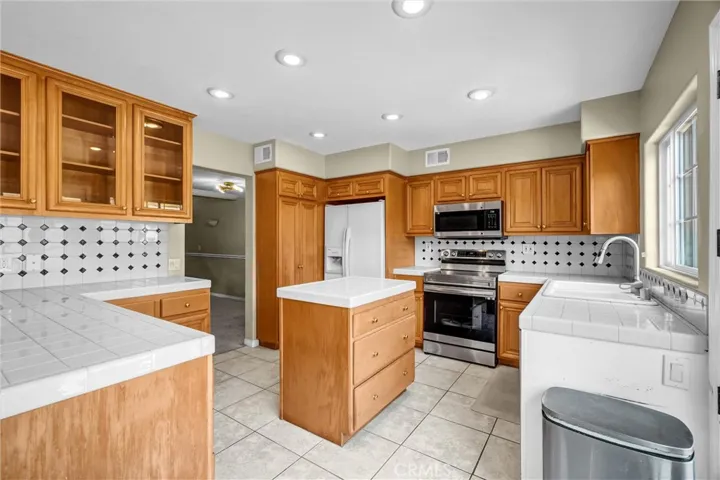 10462 Rio Grande Ct Court, Fountain Valley, California 92708