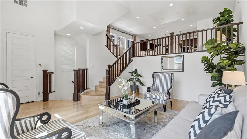 656 W Huntington O-1, Arcadia, California 91007