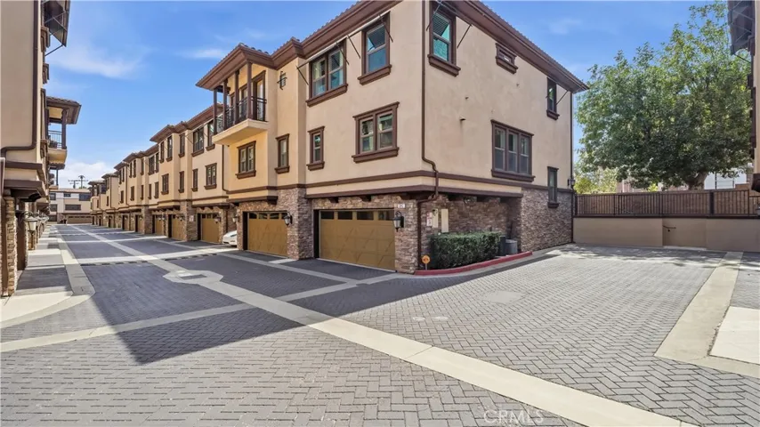 656 W Huntington O-1, Arcadia, California 91007