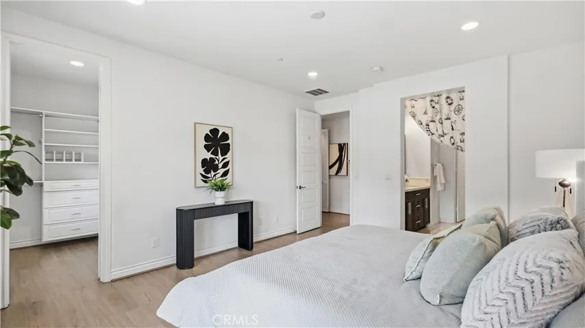 656 W Huntington O-1, Arcadia, California 91007