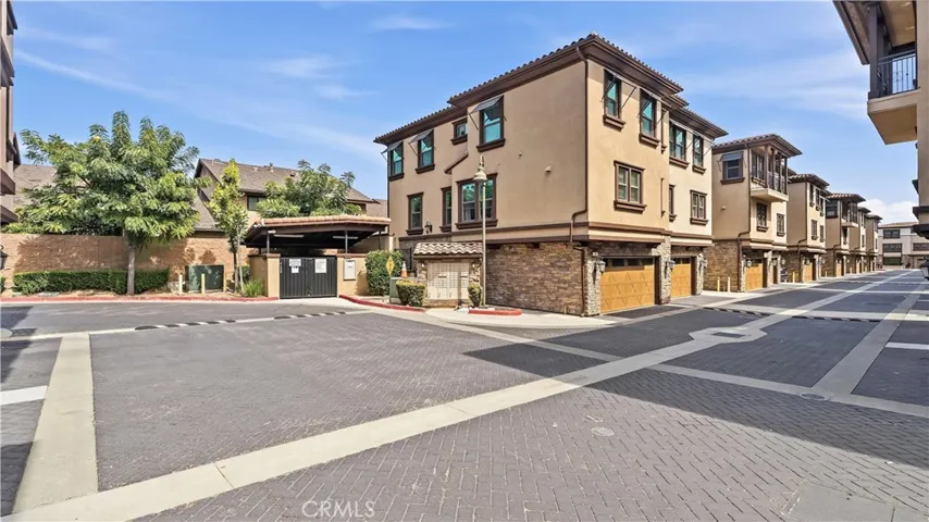 656 W Huntington O-1, Arcadia, California 91007