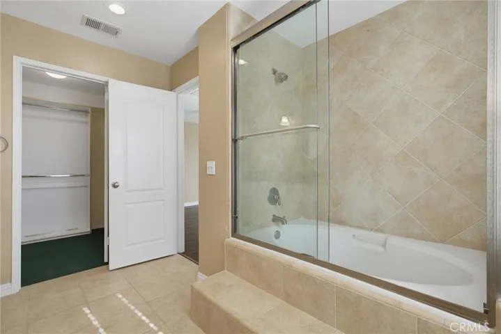 28148 Cabrillo Lane, Valencia, California 91354