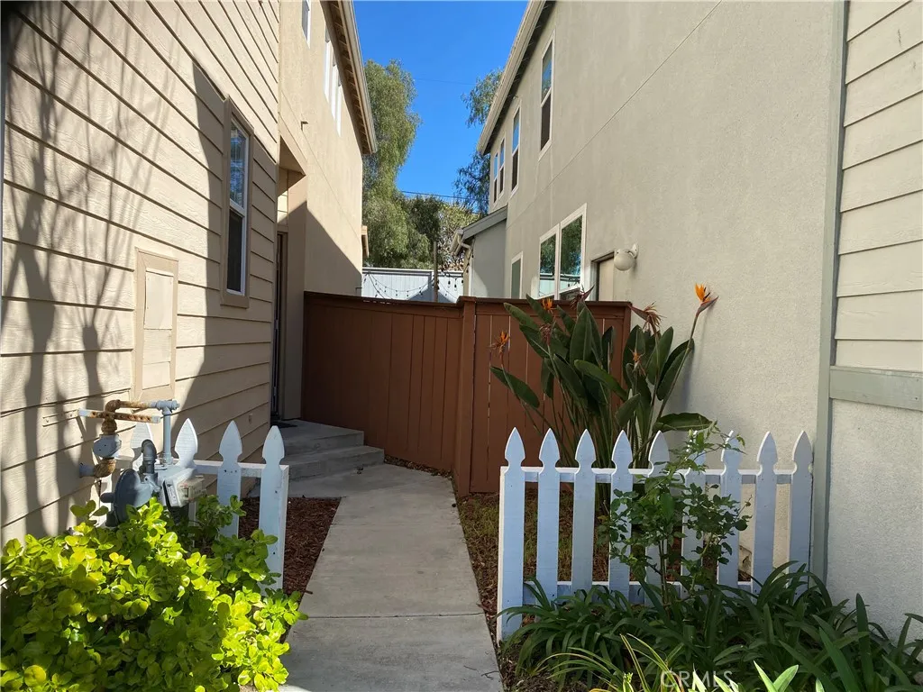 1724 Freeport Terrace, San Pedro, California 90732 — photo 4
