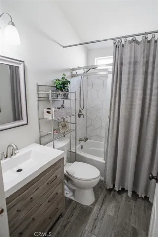 20147 Edgewater Drive, Canyon Country, California 91351
