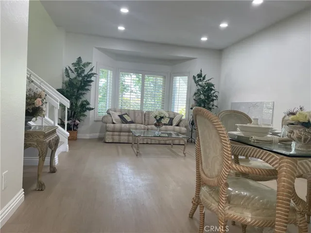 85 Goldenrod, Irvine, California 92614