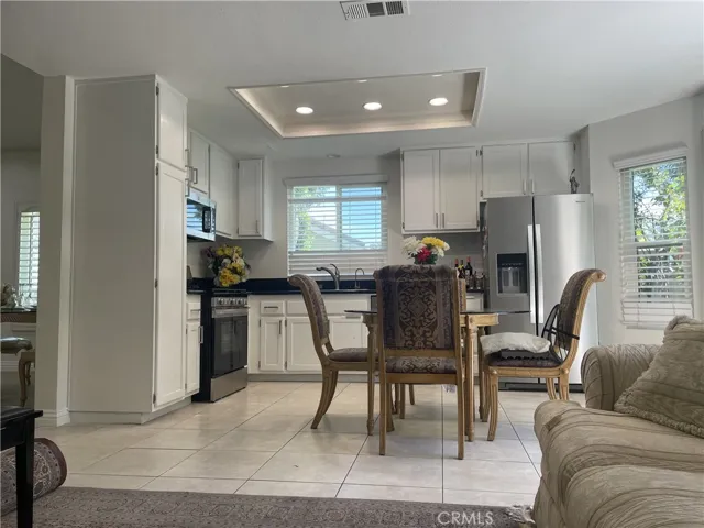 85 Goldenrod, Irvine, California 92614